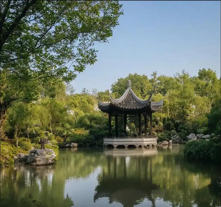 伍家岗区雨韵体育有限公司